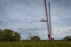 Crane installation of nacelle at Vientos wind farm, Texas
