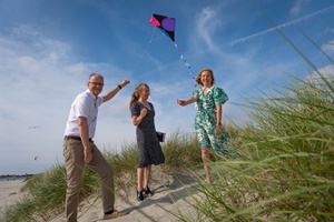 Eimund Nygaard (Lyse) Jannicke Hilland (BKK) and Marianne J. Olsnes (Norske Shell) (courtesy Norske Shell) Shell BKK and Lyse team up for offshore wind in Norway