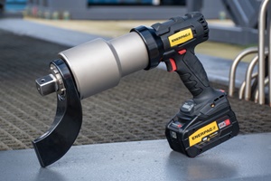 Enerpac introduces portable battery torque wrench Photo 2 Enerpac BTW Series battery torque wrench low res 2